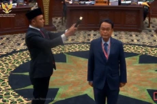 Ahli Otonomi Daerah...
