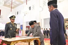 Panglima TNI Mutasi...
