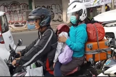 Kisah Pemudik Pilih...