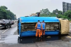 Pecah Ban, Truk Tangki...