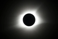 Deretan Mitos Gerhana...