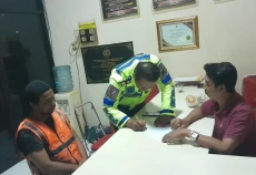 Pungut Tarif Parkir...