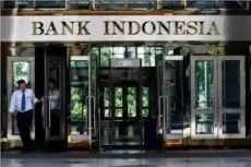 BI Ungkap Alasan Naikkan...