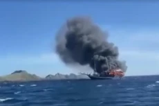 Kebakaran Kapal Sea...