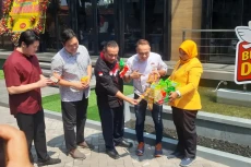 Akademi Burung Dara,...