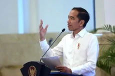Soal Pabrik Sepatu Bata...