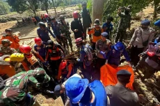 2 Korban Banjir Luwu...