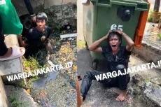 Tepergok Sembunyi di...