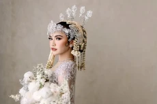 Cantiknya Mahalini Pakai...