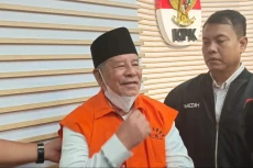 KPK Geledah Kantor ESDM...