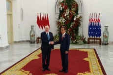 Presiden Jokowi Terima...