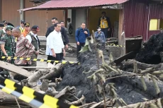 Jokowi Minta Kementerian...