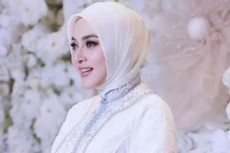 Kini Hamil 7 Bulan,...