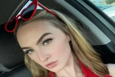 Wanita Ini Mengeluh...