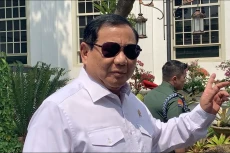 Respons Prabowo soal...
