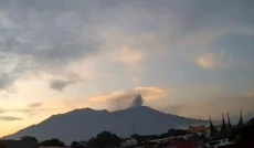 Gunung Marapi di Sumbar...