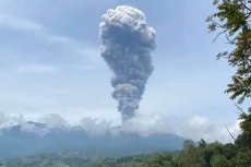 Padang Diguncang Gempa...