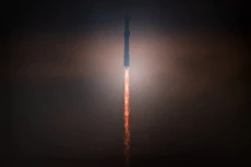 Megaroket Starship milik...