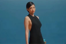 Tampilkan Jennie BLACKPINK,...