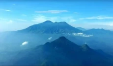 Tutup Hampir Setahun,...
