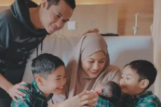 Cerita Dude Harlino...