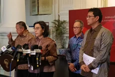 Bukan Hanya Rupiah,...