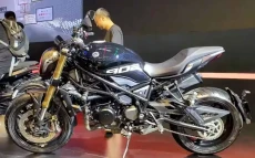Tantang Ducati Monster,...