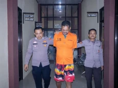 Dukun di Pringsewu Ditangkap...