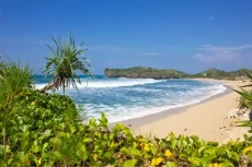 9 Rekomendasi Pantai...