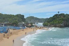 5 Pantai Terindah di...