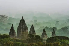 12 Destinasi Wisata...