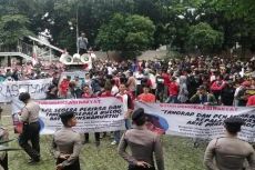 KPK Diminta Tangkap...