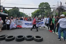 Masyarakat Indonesia...