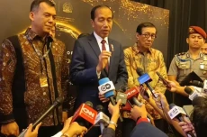 Jokowi Bicara Sidang...
