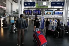 Penumpang di Bandara...