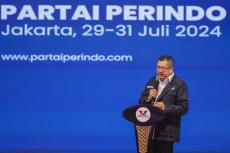 HT: Perindo Harus Ambil...