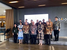 Presdir MNC Bank: Kerja...