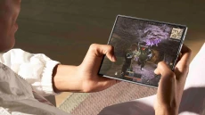HP Lipat Dibuat Ngegame,...