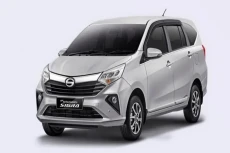 Tiga Mobil Daihatsu...
