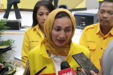Mundur dari Golkar,...