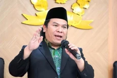 Beda Sikap dengan Fraksi,...