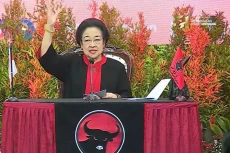 Megawati Tegaskan Kedudukan...