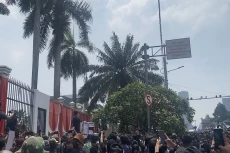 Memanas, Barisan Mahasiswa...