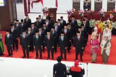 Belum Genap Sebulan...