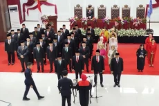 Apakah Wajar Gadai SK...