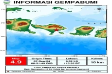 Gempa Dangkal M4,9 di...