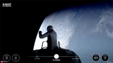SpaceX Sukses Melakukan...
