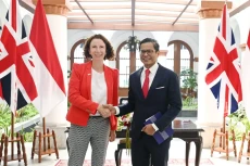 Menteri Pembangunan...