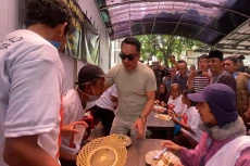 Blusukan ke Warakas,...