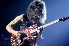 10 Gitaris Terhebat...